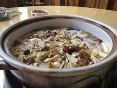 -东巴谷野生菌火锅餐厅