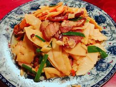冬笋炒腊肉-生态苑农庄(十里画廊遇龙河店)