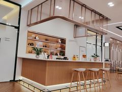 -上海宝信宝马4S店