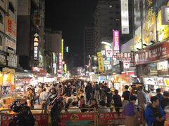 -六合夜市