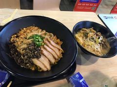 -怂猫抓子·成都冒烤鸭