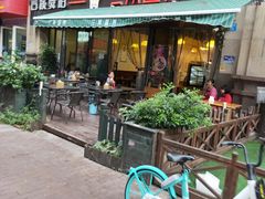 门面-三顾冒菜·麻辣烫(万达店)