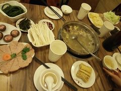 -一席地·本地鸡窝·杭帮鸡火锅(萧山银隆百货店)