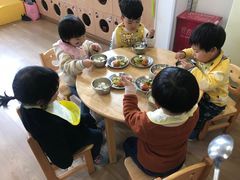 -MuaKids Garden