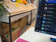 -天空之镜眼镜店蔡司依视路配镜授权零售店(望京颐堤港店)