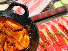 -蚂蚁洞·烤肉大营地(上海静安大悦城店)