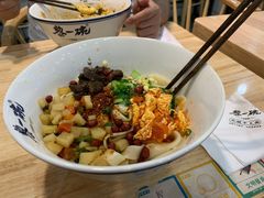 招牌牛肉四合一-黎一碗大碗手工面(城市立方店)