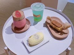 红丝绒泡沫咖啡-XI·LaundryCafe 喜咖自助洗衣咖啡店