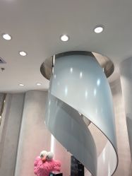 -Kraemer Paris  苏豪路易士·嘉玛发廊