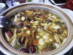 -东巴谷野生菌火锅餐厅