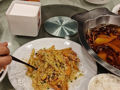 -鑫巴蜀小镇 · 水煮鱼专研店(玉桥店)