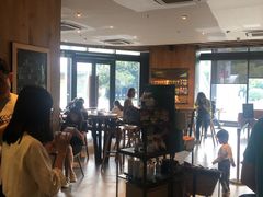 大堂-星巴克臻选(莘庄仲盛店)