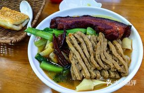 Fatty Noodle with Meat and Vegetables
