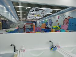 -熊小米专业儿童游泳馆