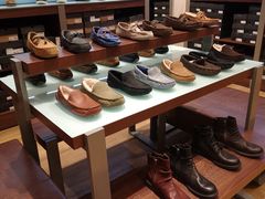 -UGG(燕莎奥特莱斯购物中心店)