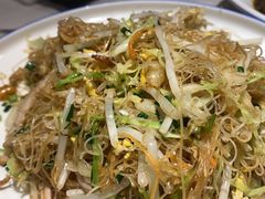 招牌海鲜炒粉干-小厨师·二十年沈家门小海鲜(百井坊巷店)