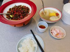 -有红鸡毛店·川菜(建设路店)