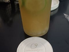 -小草莓·Little Strawberry