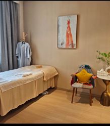 -百秀名媛纹绣美学护肤中心