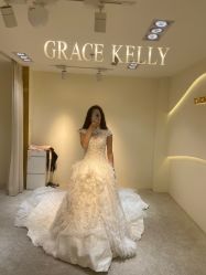 -GRACE KELLY婚纱与礼服(天津店)