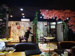 -UN·SAKA 右嗯造型