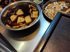 -松树干拌面店