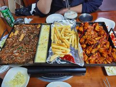 -亲昵春川鸡排(韩国美食街店)