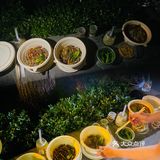 三里屯街头深夜嗦粉 酸笋老友粉爽飞了