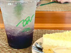 野莓气泡水-Chom Cafe and Restaurant