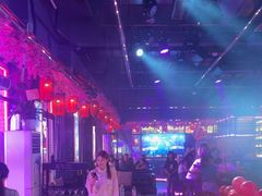 -喜鹊音乐酒馆(西街店)