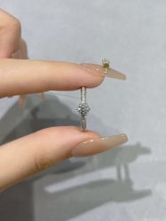 -Zbird钻石小鸟·钻戒婚戒定制高端珠宝私人定制中心