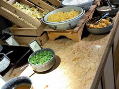 -大中华希尔顿酒店-念自助餐·嗨啤·小龙虾