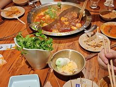 -东巴婆婆云南鱼豆花火锅(大东门店)