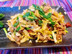 芭蕉花炒牛肉-香巴拉云南餐厅(华莱坞店)