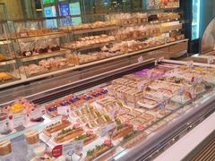 -巴黎贝甜(大宁国际商业广场店)