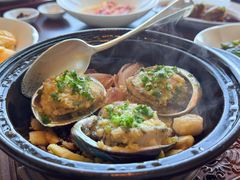 砂锅本地姜蓉焗大连鲜鲍鱼-广州柏悦酒店·悦景轩·粤菜餐厅