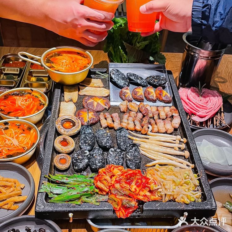 What❓冰面配烤肉[惊恐]这是什么神仙吃法‼️