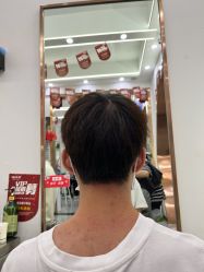 -V8潮牌·接发烫染连锁