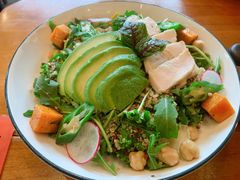 牛油果秋葵烧鸡沙拉-COMMUNE幻师(五角场店)