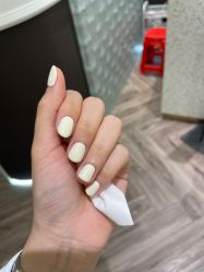 -花岐款式专研健康美甲沙龙