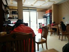 -邱芳粉店(迎宾大道旗舰店)