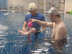 -蓝旗亲子游泳(范湖万达广场店)