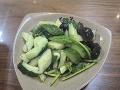 -亮亮面馆(经六路店)