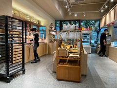 -Dough&Joe团憩(瑞虹天地月亮湾店)