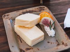 -彳亍咖啡·这里(水湾路店)