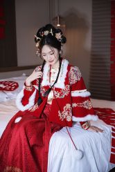 -艾朵婚纱