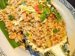 -大头虾越式风味餐厅(光明广场店)