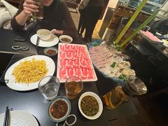 -鲜入唯煮·港式海鲜牛肉火锅(金宝街店)