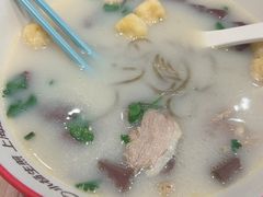 -小杨生煎(金山百联购物中心3楼店)