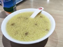 -闫家驴肉老店(华电一校店)
